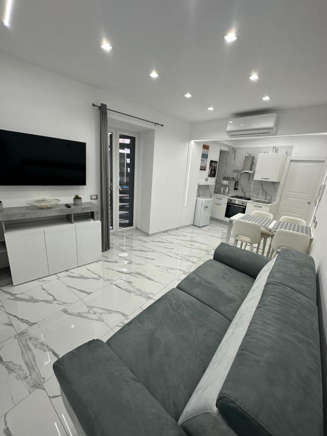 Апартаменты Mavy House Napoli Экстерьер фото